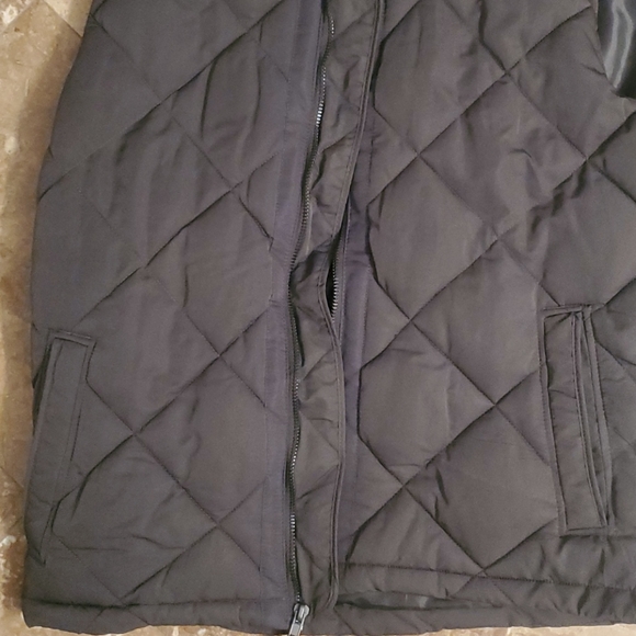 Dark Green Vest - Picture 3 of 6